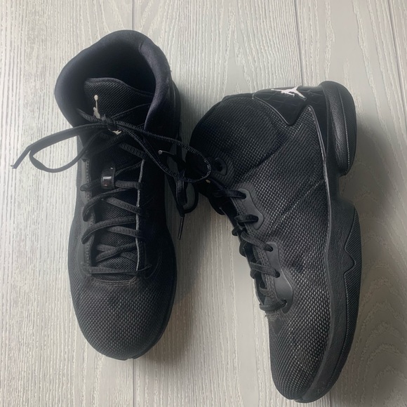 BLACK JORDAN’S - Picture 3 of 8